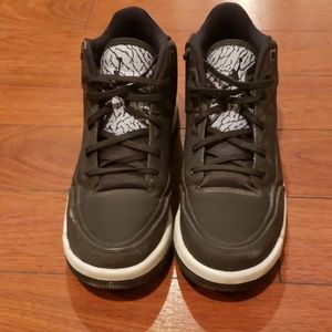 Boys Jordan Sneakers